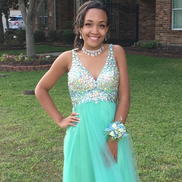 Prom Dress - Picture 5 of 5